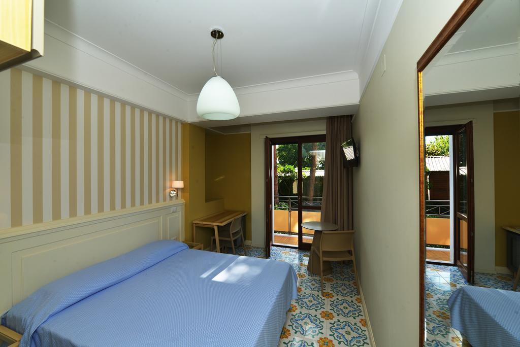 Hotel Zeus Pompei Luaran gambar